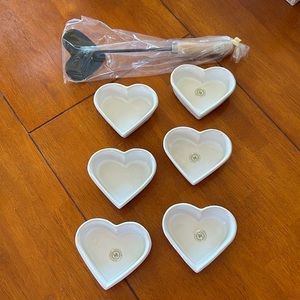 Williams Sonoma set of 6 Creme Brûlée ceramic hearts & heart shape iron